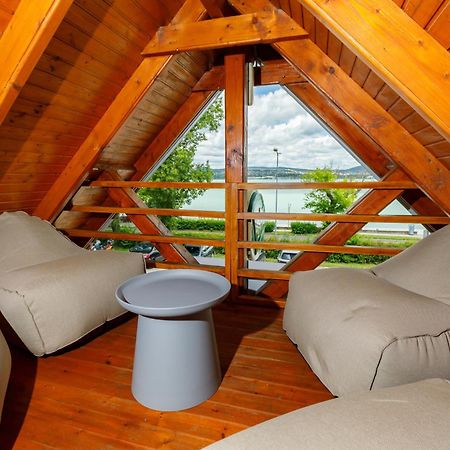 Lepke Apartmanház és Étterem Tihany Exterior foto